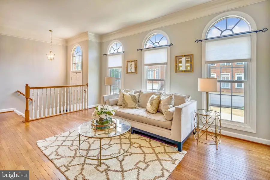 8026 Kidwell Town Ct, Vienna, VA 22182 - #2