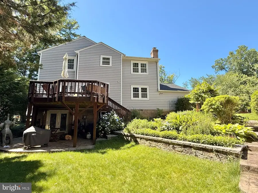 6924 Stoneybrooke Ln, Alexandria, VA 22306 - #2