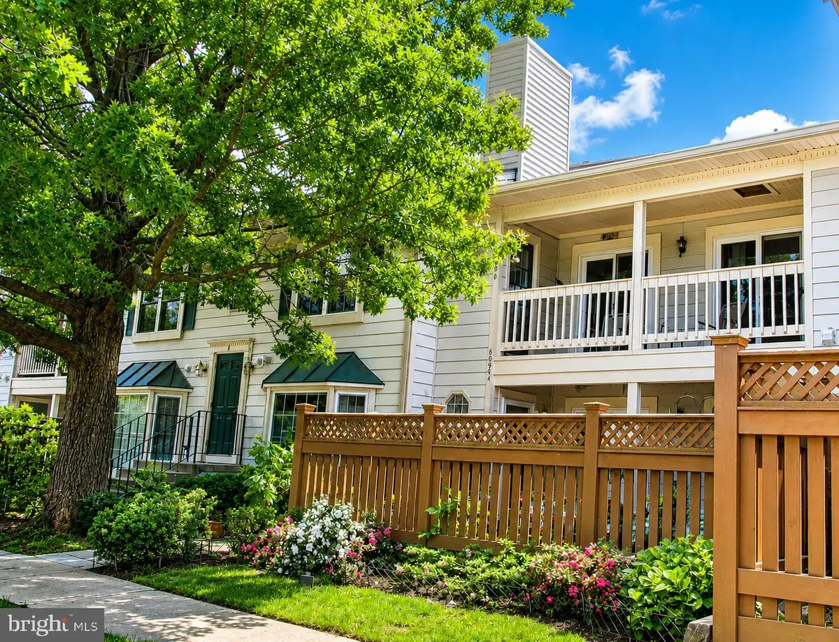 6090-b Essex House Sq #b, Alexandria, VA 22310 - #1