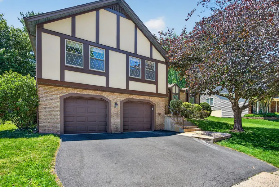 6030 Burnside Landing Dr, Burke, VA 22015 - #2
