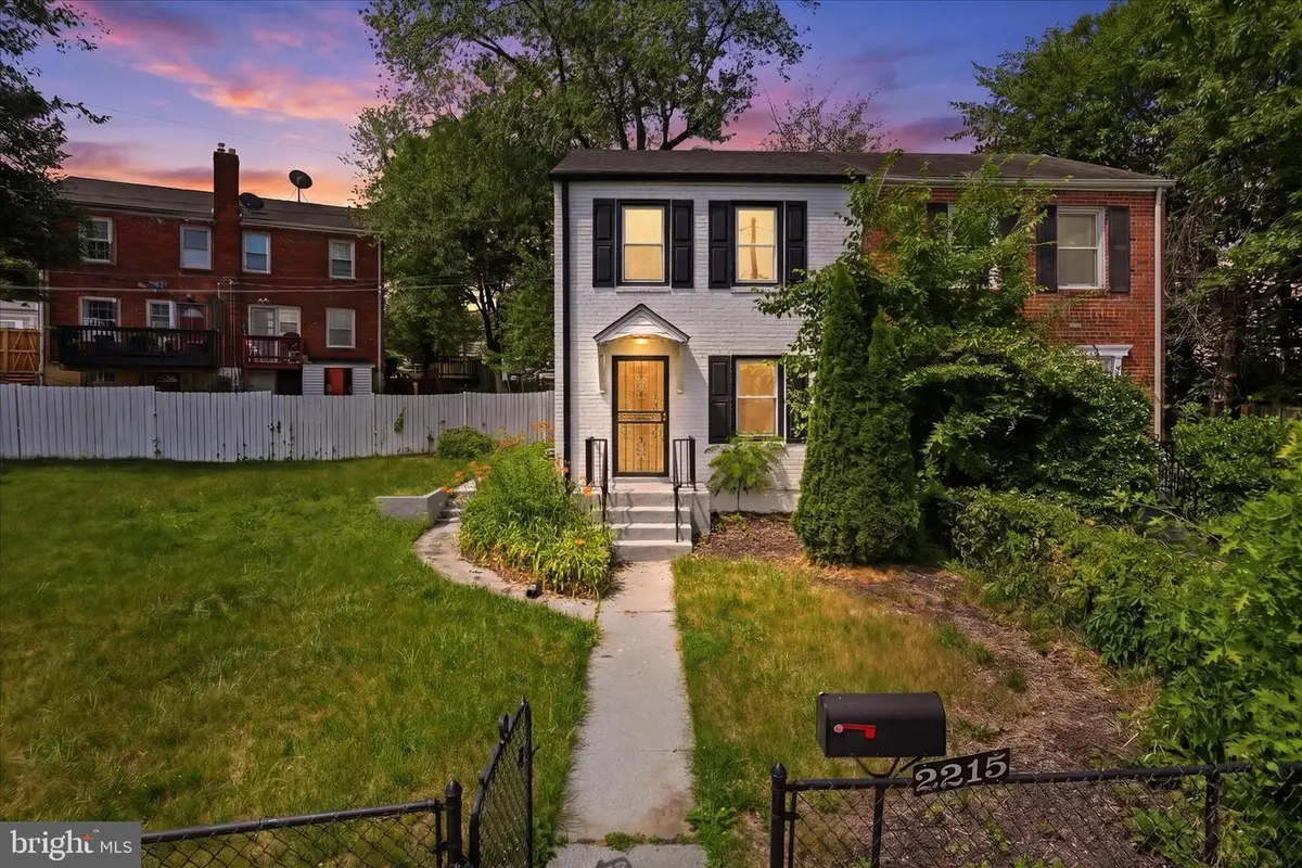 2215 Farrington Ave, Alexandria, VA 22303 - #1