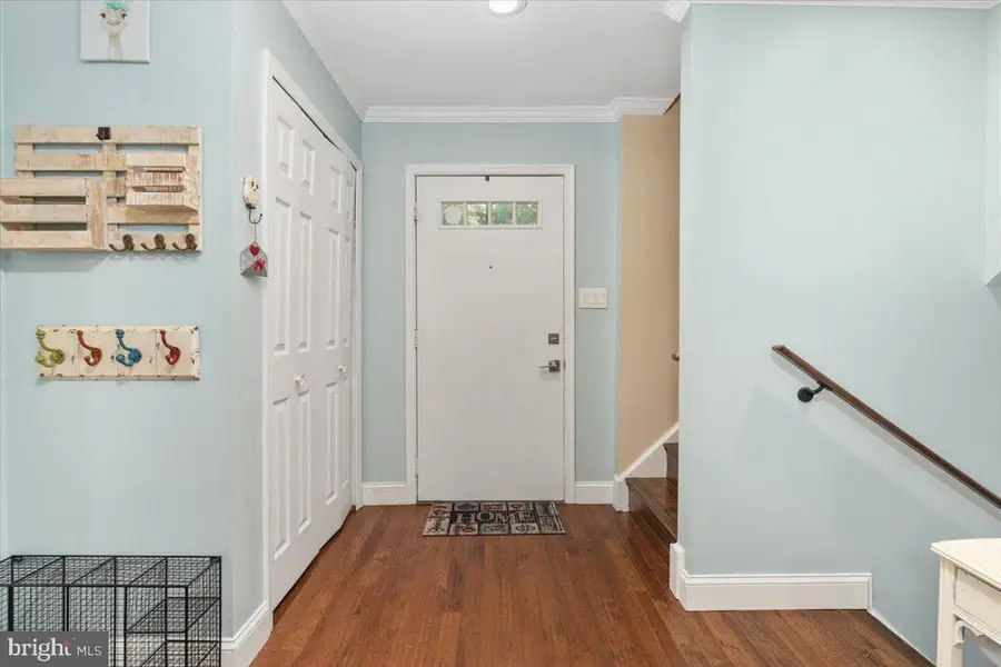 5201 Lonsdale Dr, Springfield, VA 22151 - #3