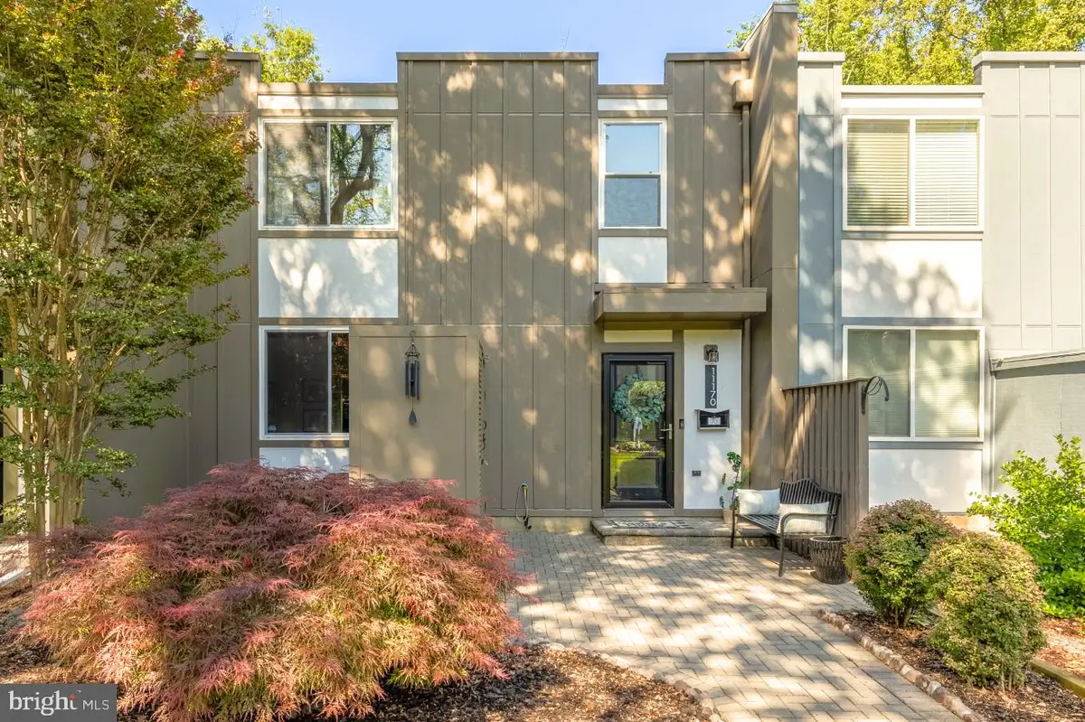 11170 Forest Edge Dr, Reston, VA 20190 - #1