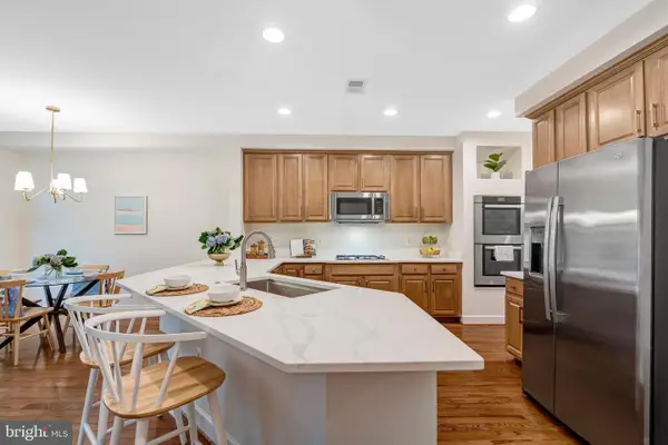 104 Herndon Mills Circle, HERNDON, VA 20170