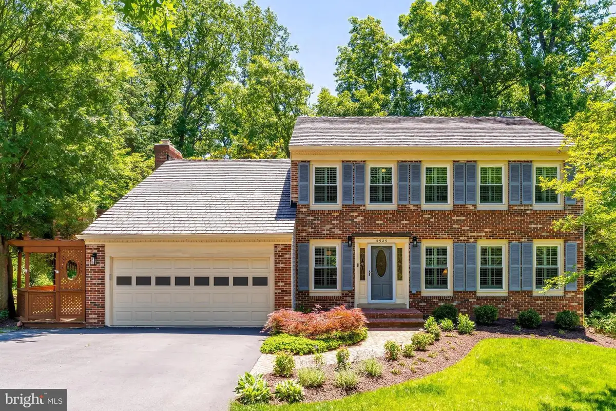 5925 Colfax Ave, Alexandria, VA 22311 - #1