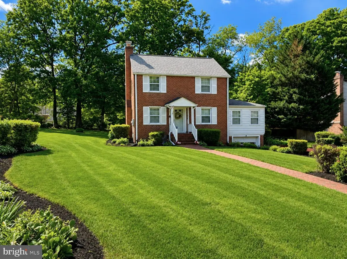 4004 Lee Pl, Annandale, VA 22003 - #1