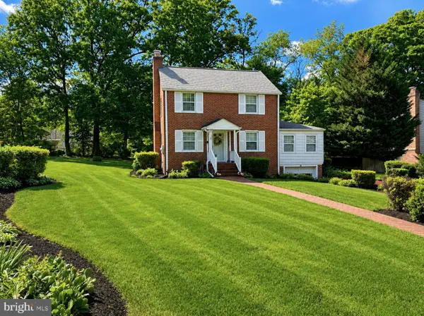 4004 Lee Pl, ANNANDALE, VA 22003