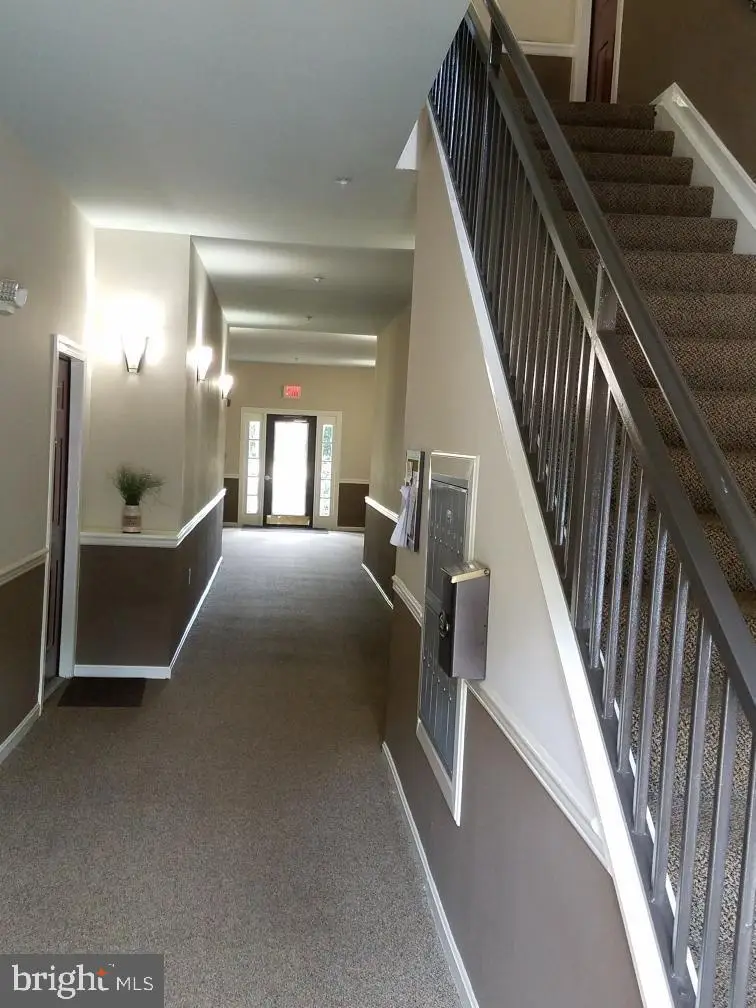 4144 Fountainside Ln #102, Fairfax, VA 22030 - #3