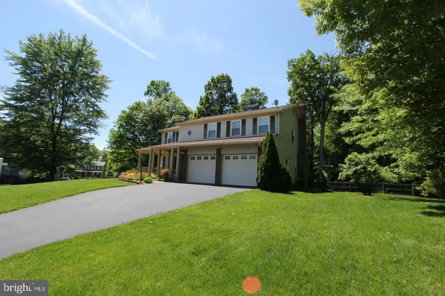 13300 Tuckaway Dr, Fairfax, VA 22033 - #2