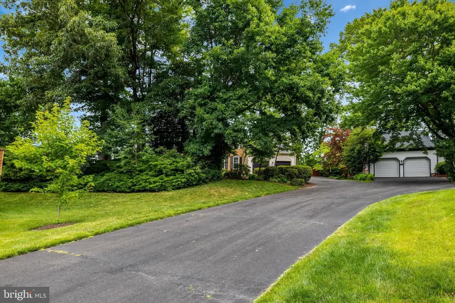10800 Steven Lee Ct, Fairfax, VA 22032 - #2