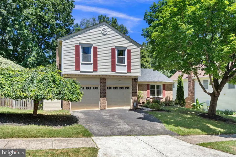 7588 Woodstown Dr, Springfield, VA 22153 - #3