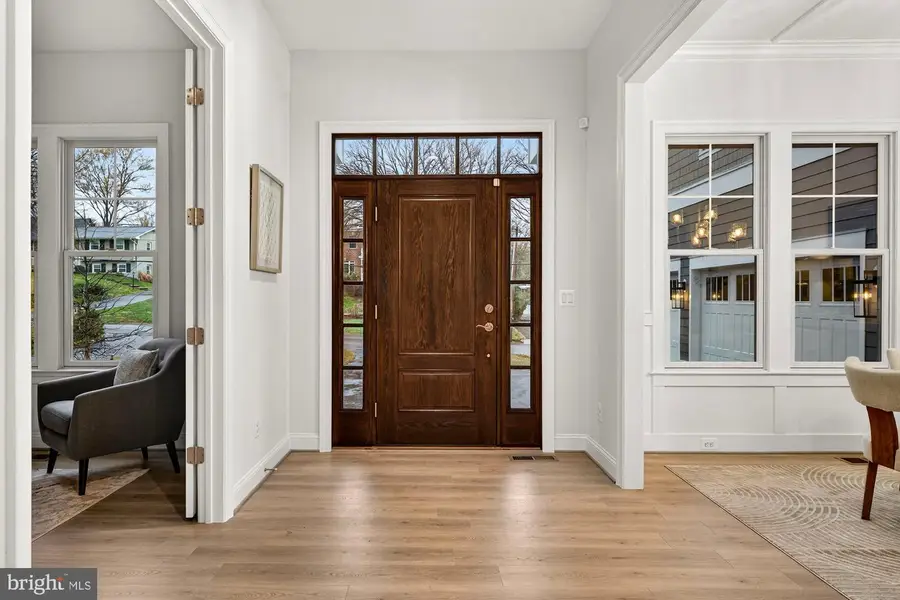 2325 Trott Ave, Vienna, VA 22181 - #2