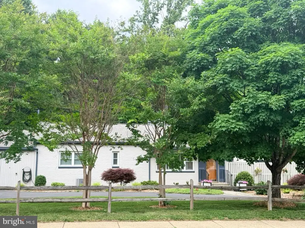 6616 Braddock, Annandale, VA 22003 - #1