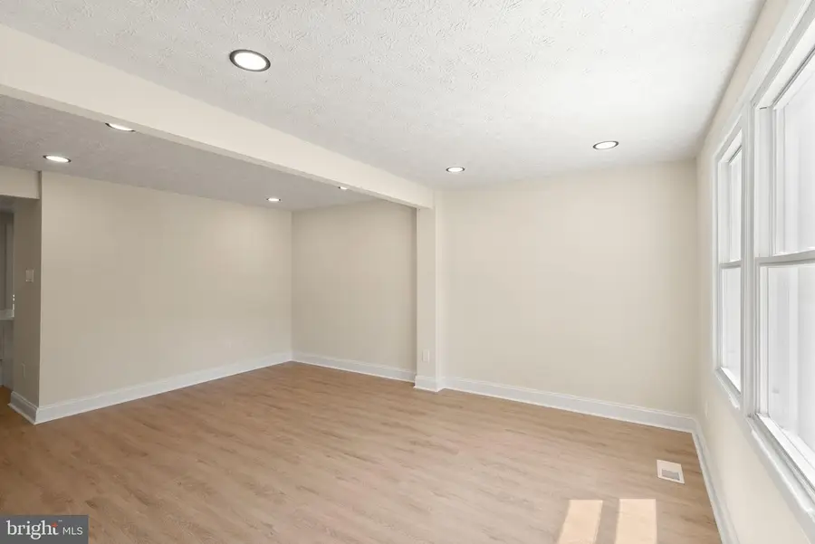 8085 Steeple Chase Ct, Springfield, VA 22153 - #2