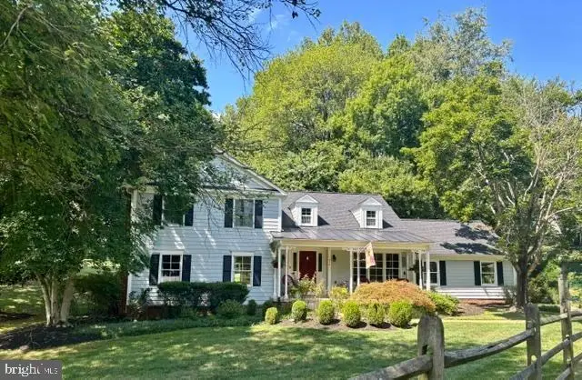 210 Falcon Ridge Rd, Great Falls, VA 22066 - #1