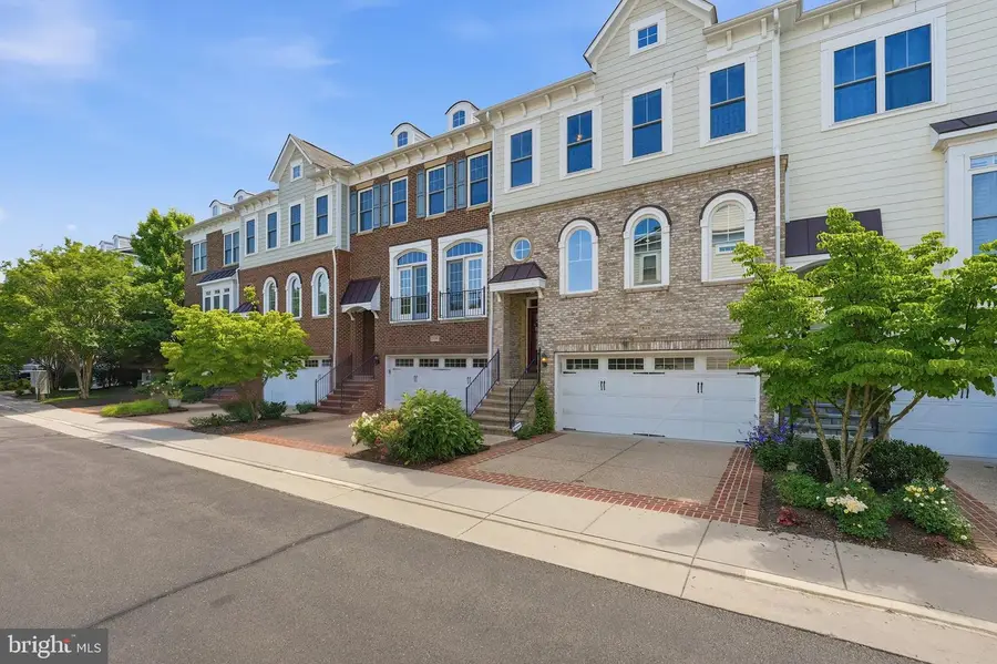 508 Hollingsworth Ter, Herndon, VA 20170 - #2