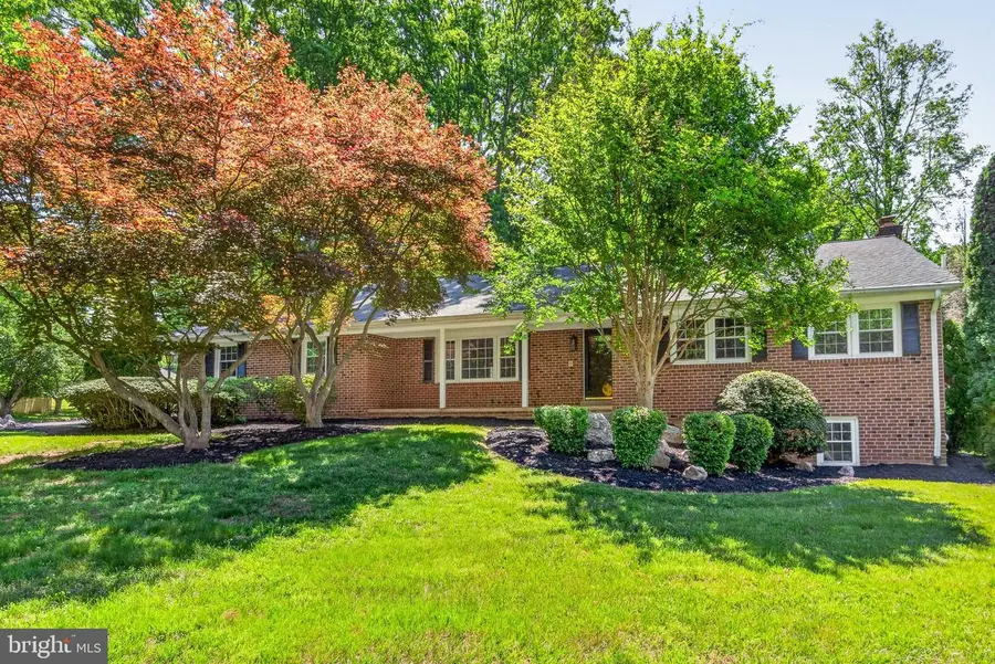 2541 Oak Valley Dr, Vienna, VA 22181 - #2