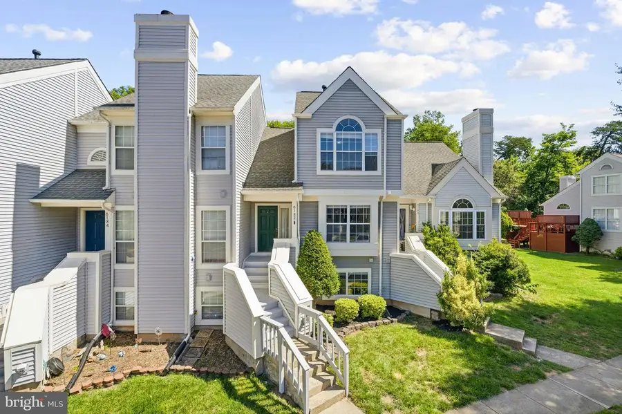 6182 Stonepath Cir, Centreville, VA 20120 - #2