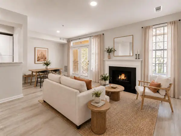 1318 Garden Wall Cir #213, RESTON, VA 20194