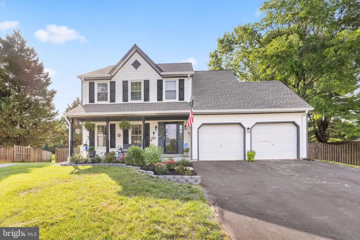 5835 Stone Ridge Dr, Centreville, VA 20120 - #1