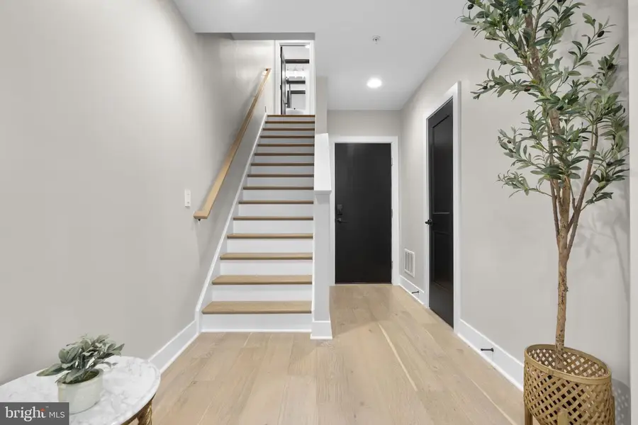 7361 Blade Dr, Falls Church, VA 22042 - #3
