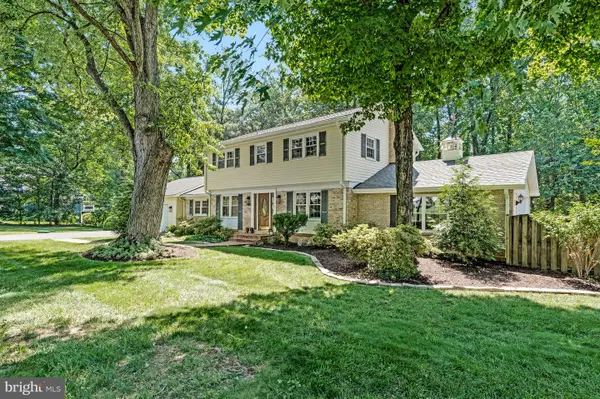 12005 Wayland St, OAKTON, VA 22124