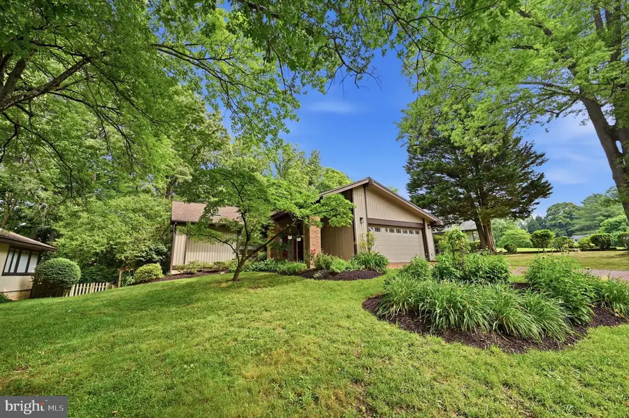 7612 Chancellor Way, Springfield, VA 22153 - #3