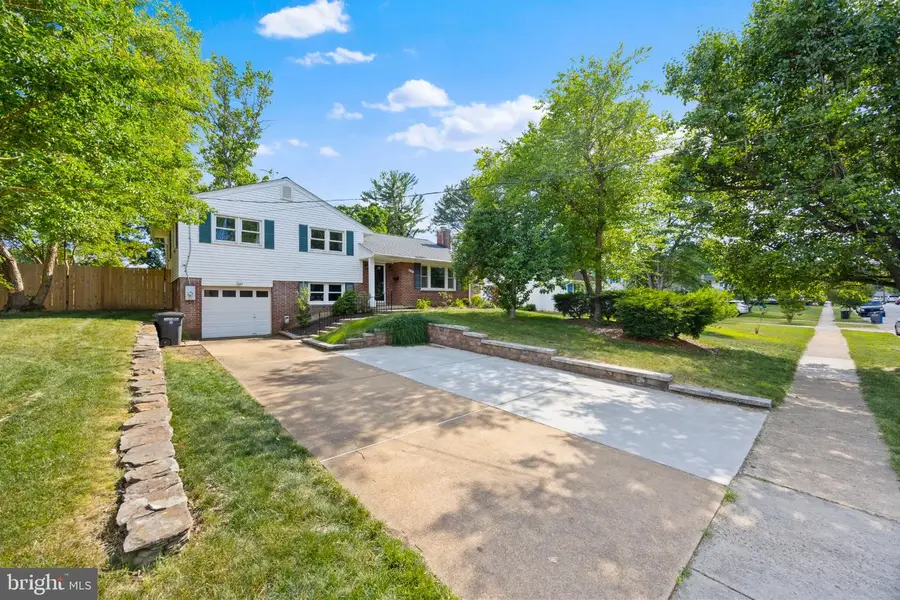 6705 New Hope Dr, Springfield, VA 22151 - #3