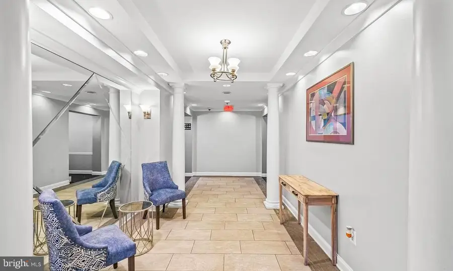 5563 Seminary Rd #406, Falls Church, VA 22041 - #3
