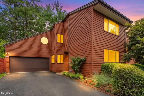 2105 South Bay Ln, RESTON, VA 20191