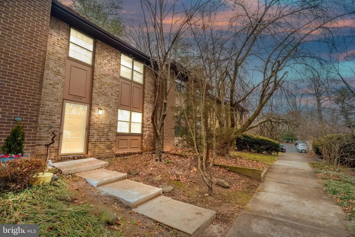 2006 Headlands Cir, Reston, VA 20191 - #1