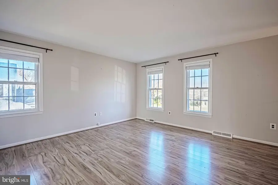 5539 Shooters Hill Ln, Fairfax, VA 22032 - #3