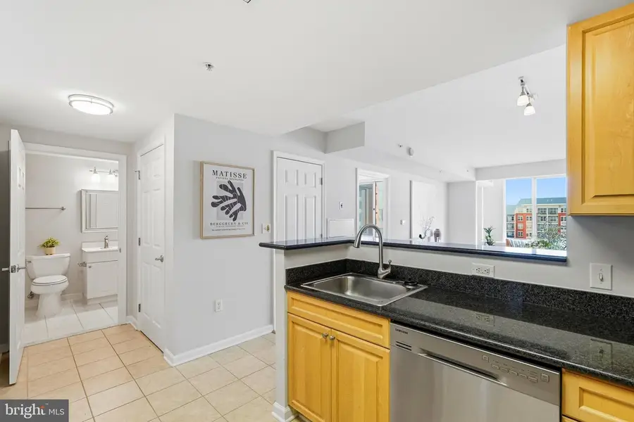 2726 Gallows Rd #806, Vienna, VA 22180 - #3