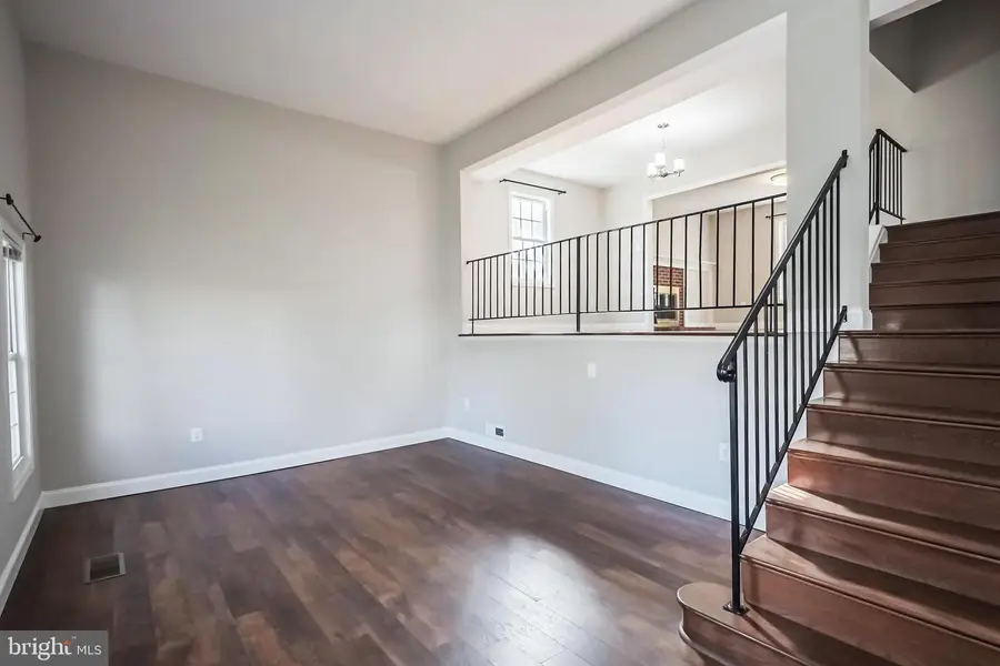 6039 Liberty Bell Ct, Burke, VA 22015 - #2