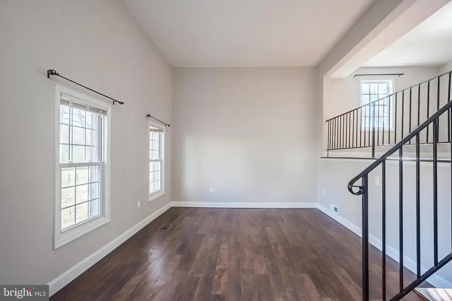 6039 Liberty Bell Ct, Burke, VA 22015 - #3
