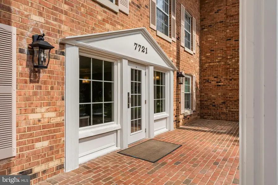 7721 Tremayne Pl #204, McLean, VA 22102 - #2