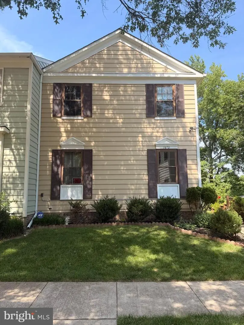 7672 Southern Oak Dr, Springfield, VA 22153 - #2