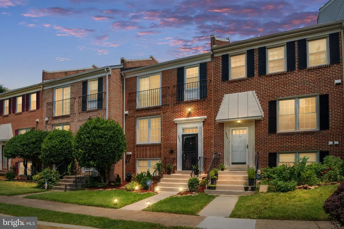 2504 Windbreak Dr, Alexandria, VA 22306 - #1