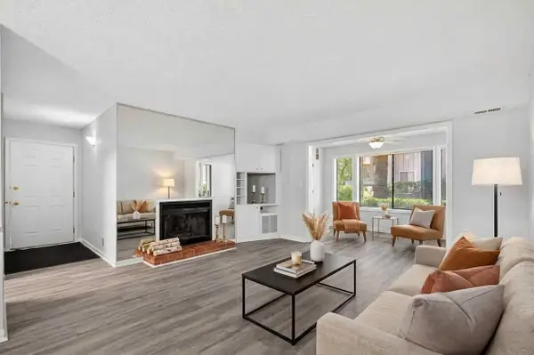 2281 Hunters Run Dr #2281, RESTON, VA 20191