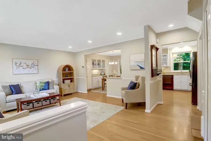 8916 Moreland Ln, Annandale, VA 22003 - #3