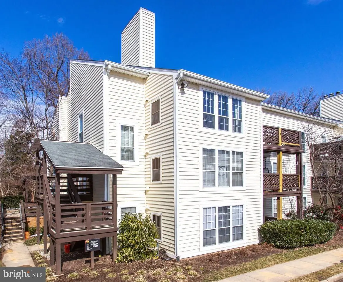 10212 Oakton Terrace Rd, Oakton, VA 22124 - #1