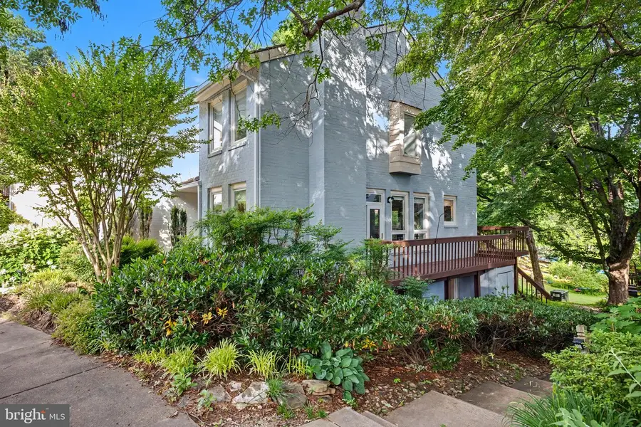 2020 Chadds Ford Dr, Reston, VA 20191 - #2