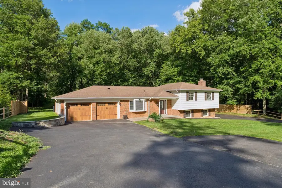 3219 Fox Mill Rd, Oakton, VA 22124 - #3