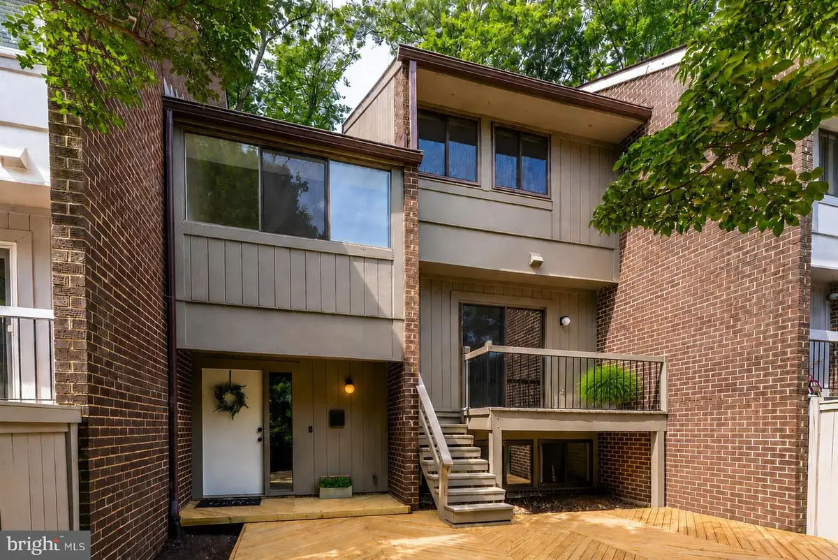 12023 Insha Ct, Reston, VA 20191 - #1