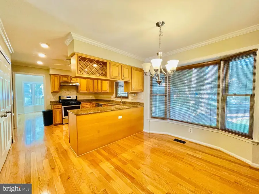 7227 Devereux Ct, Alexandria, VA 22315 - #2