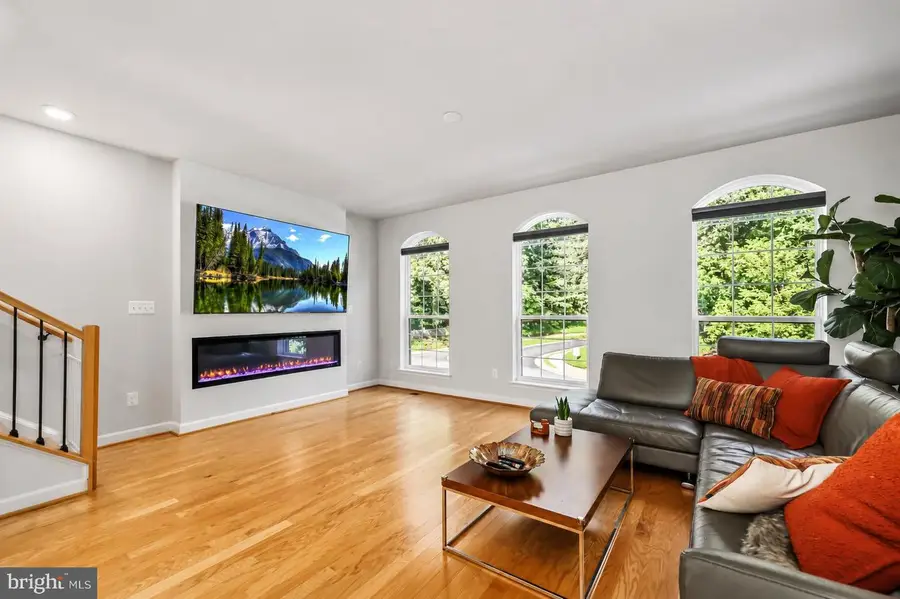 4434 Fair Lakes Ct, Fairfax, VA 22033 - #3