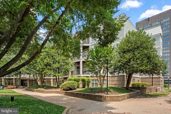 5575 Seminary Rd #102, FALLS CHURCH, VA 22041