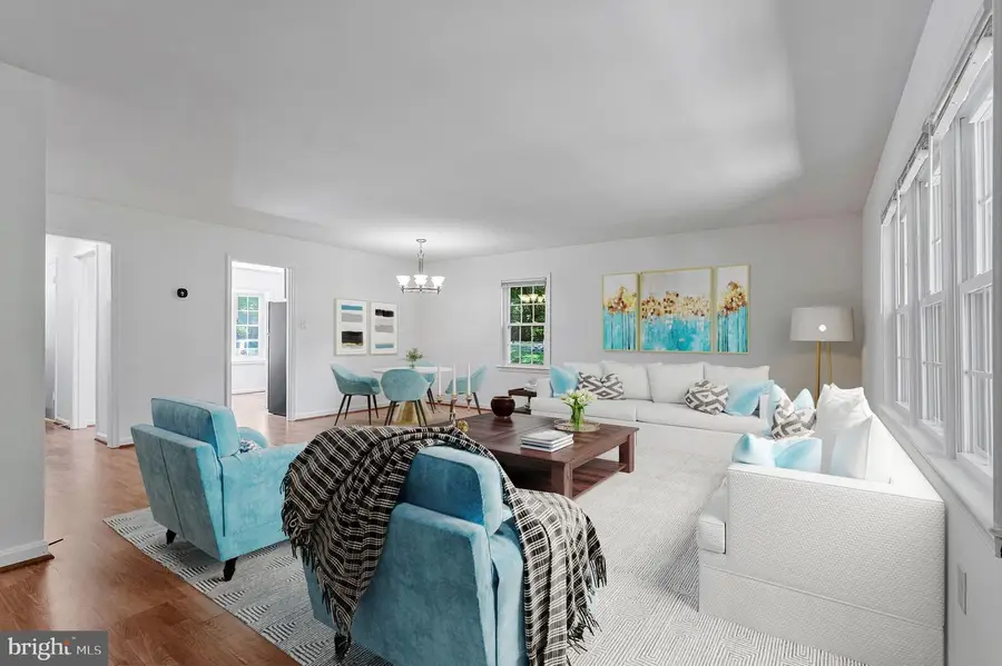 9599 Blake Park Ct, Fairfax, VA 22031 - #2