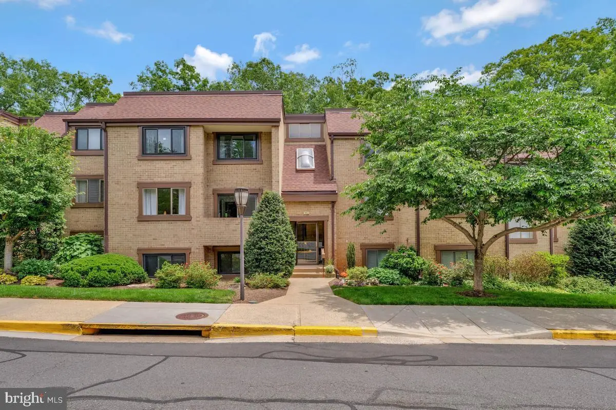 1663 Parkcrest Cir #200, Reston, VA 20190 - #1