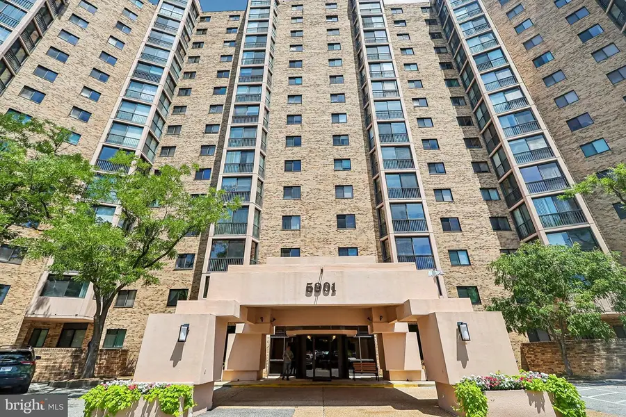 5901 Mount Eagle Dr #409, Alexandria, VA 22303 - #2
